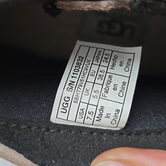 UGG ATTELL WATERPROOF LEATHER BOOTIE MOLE - Picture 7 of 8